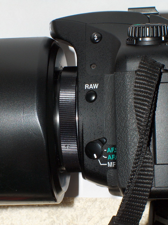 la Pentax K10D : pregi e difetti